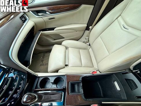 Used 2014 Cadillac XTS Luxury FWD image 20