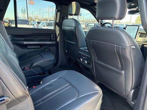 Used 2023 Ford Expedition Max Platinum image 14