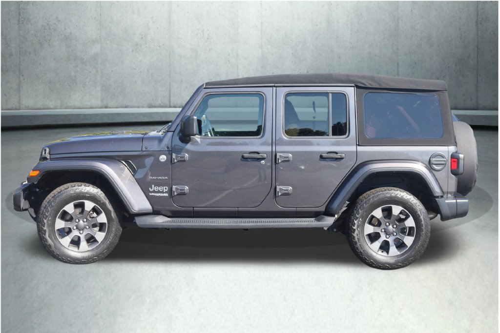 Used 2018 Jeep Wrangler Unlimited Sahara w/ Cold Weather Group AWD/4WD image 13