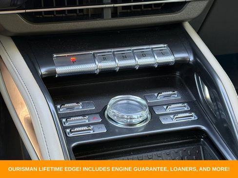 Used 2025 Lincoln Nautilus Premier AWD/4WD image 15
