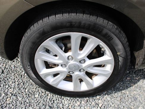 Used 2012 Kia Soul + FWD image 25