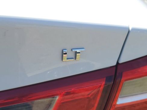 Used 2024 Chevrolet Malibu LT FWD image 9