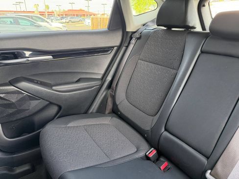Used 2025 Kia Seltos S FWD image 38