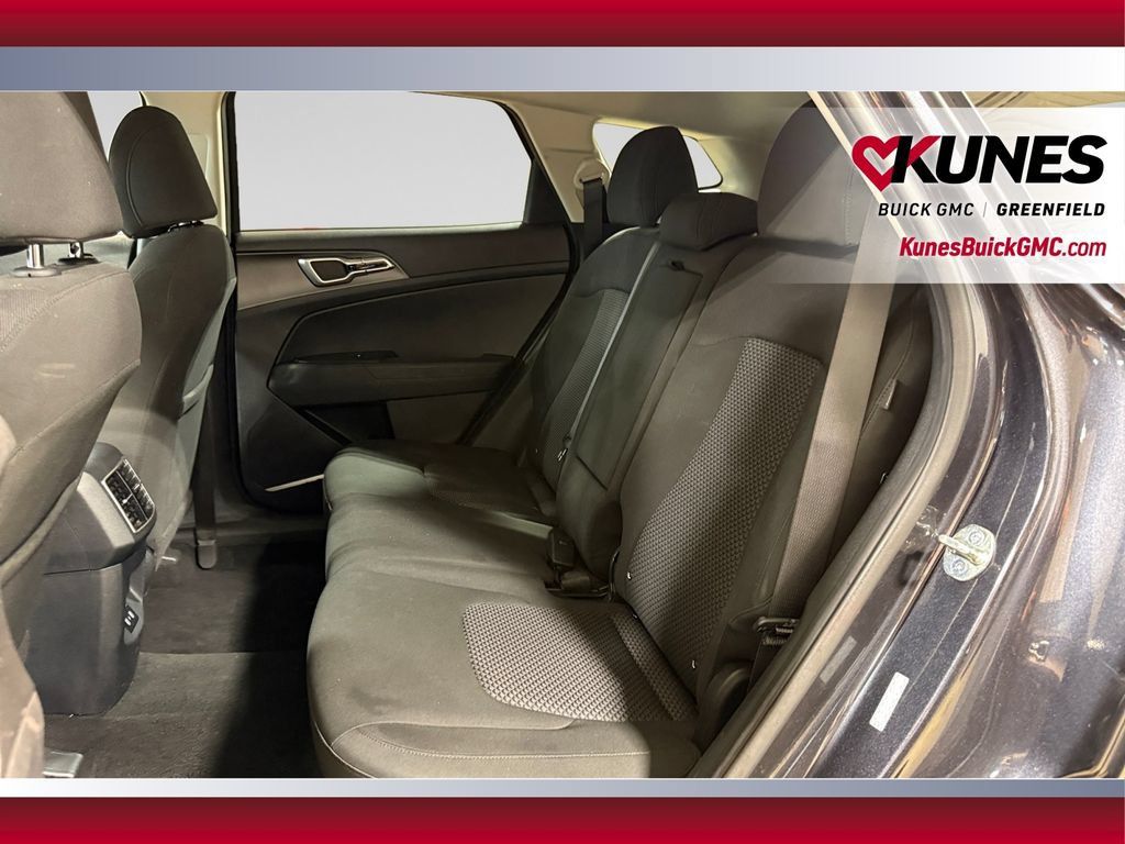 Used 2026 Kia Sportage LX FWD image 34
