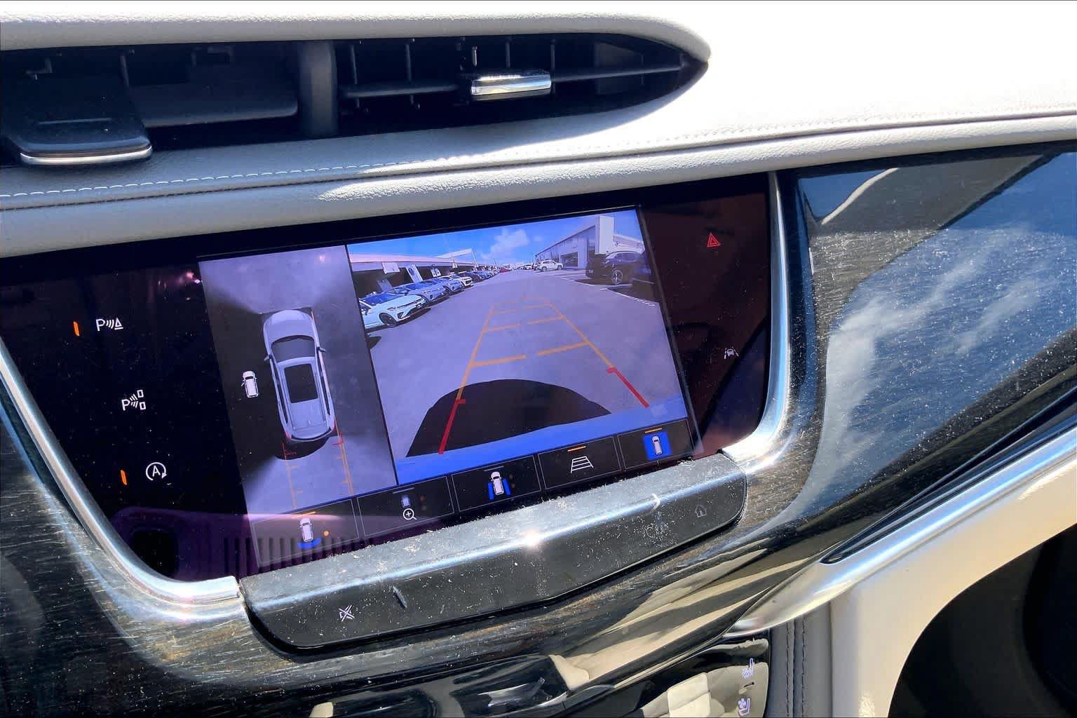 Used 2023 Cadillac XT6 Premium Luxury w/ Technology Package FWD image 26