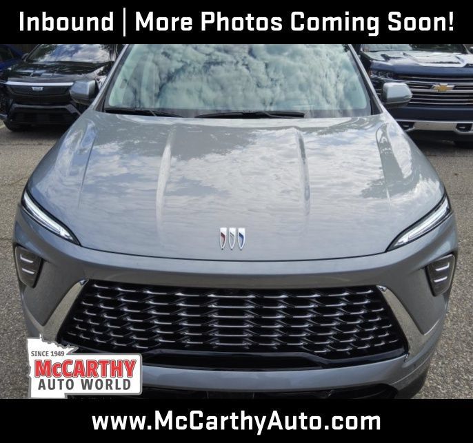 Used 2026 Buick Enclave Avenir AWD/4WD image 2