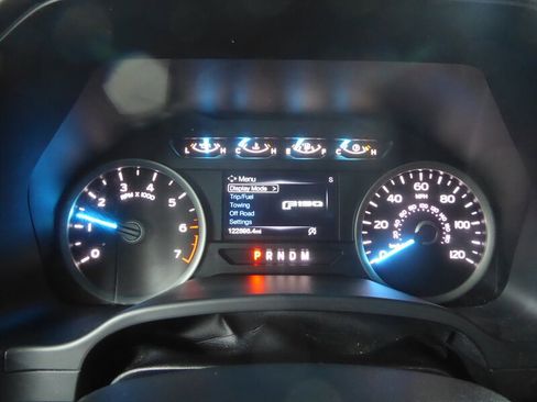 Used 2017 Ford F150 XLT w/ Equipment Group 302A Luxury image 10