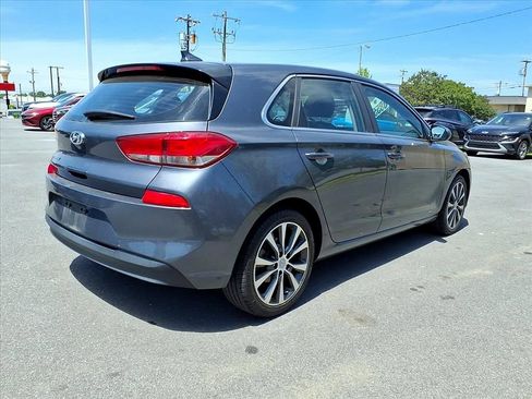 Used 2018 Hyundai Elantra GT FWD image 24