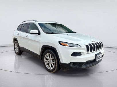Used 2017 Jeep Cherokee Latitude w/ Safety/Convenience Group