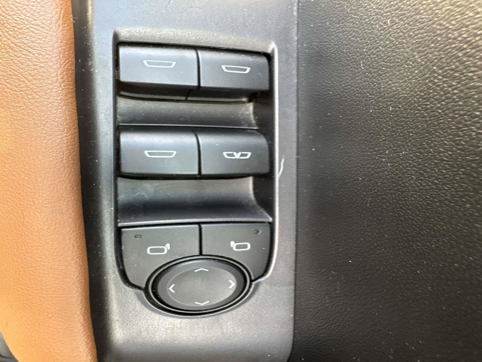 Used 2023 GMC Canyon AT4 w/ AT4 Premium Package AWD/4WD image 22