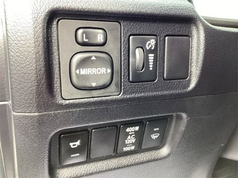 Used 2019 Toyota 4Runner TRD Off-Road Premium image 26