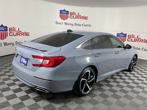Used 2022 Honda Accord Sport image 3