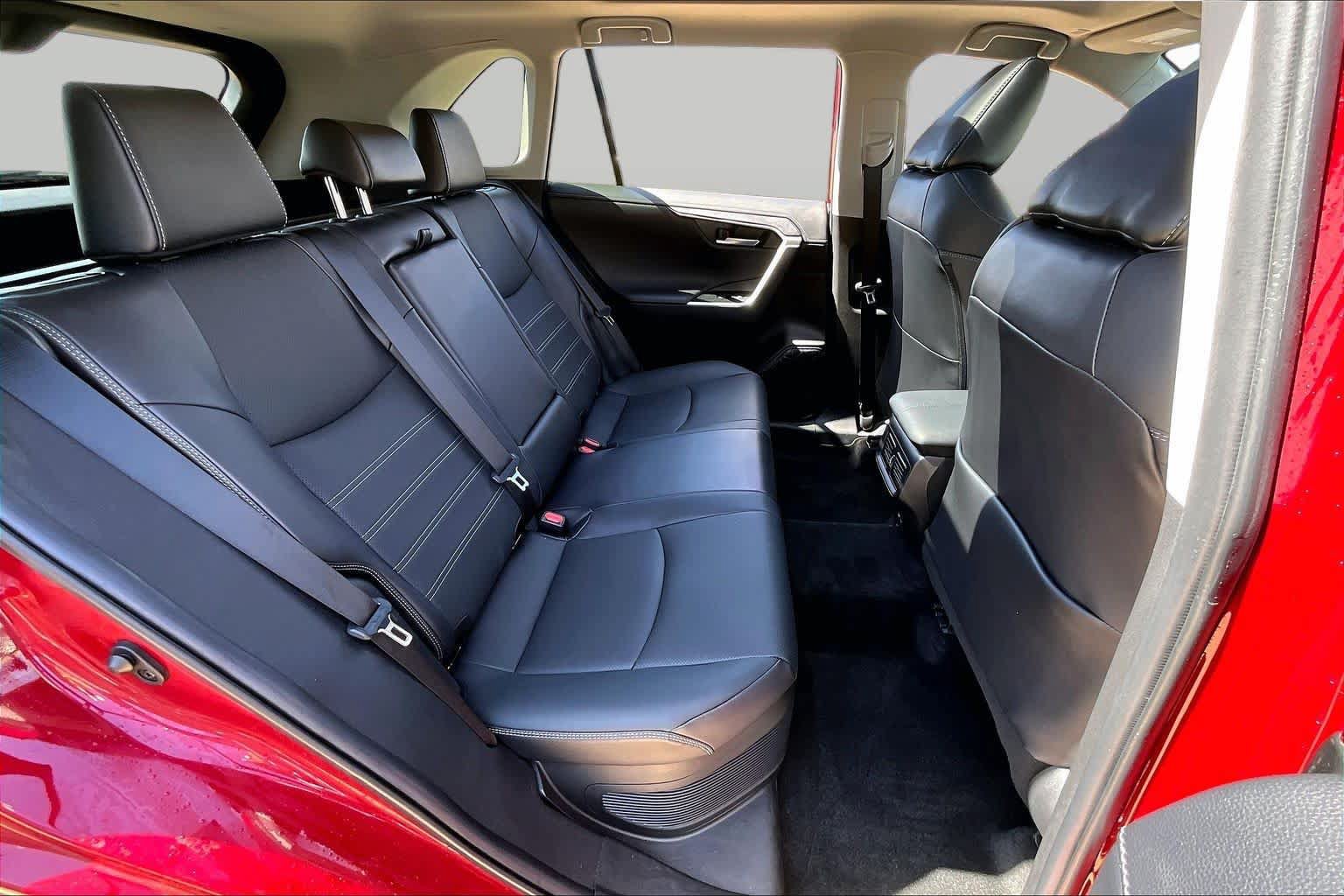 Used 2024 Toyota RAV4 Limited w/ Advanced Technology Package AWD/4WD image 19