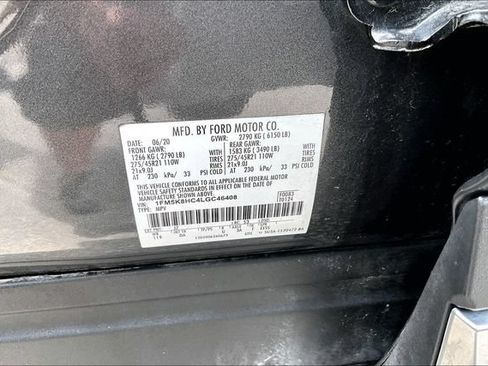 Used 2020 Ford Explorer Platinum w/ Premium Technology Package AWD/4WD image 36