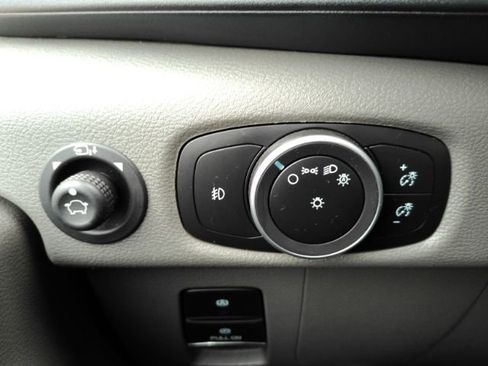 Used 2023 Ford Transit 350 XLT image 30