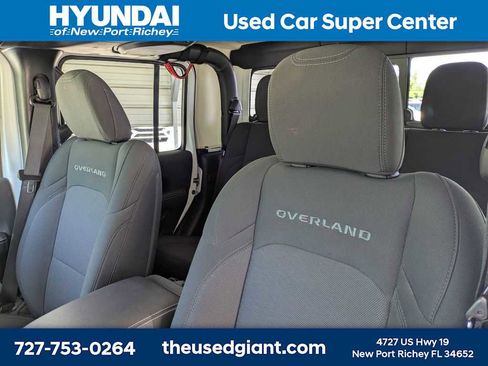 Used 2022 Jeep Gladiator Overland w/ LED Lighting Group AWD/4WD image 7