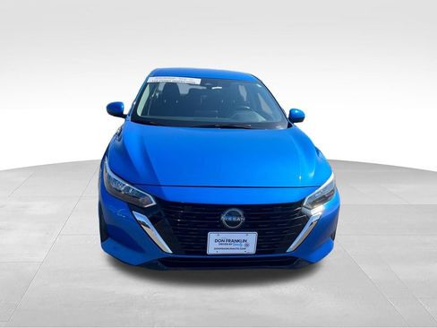 Used 2025 Nissan Sentra SV FWD image 8