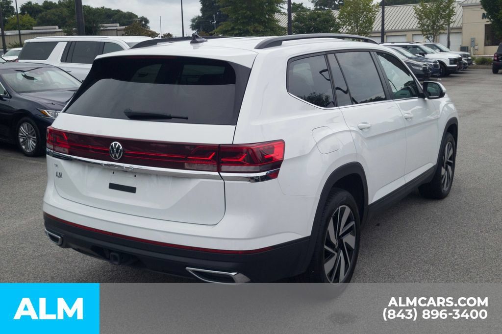 Used 2025 Volkswagen Atlas SE FWD image 5