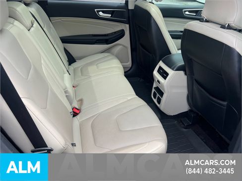 Used 2017 Ford Edge Titanium w/ Equipment Group 301A FWD image 18