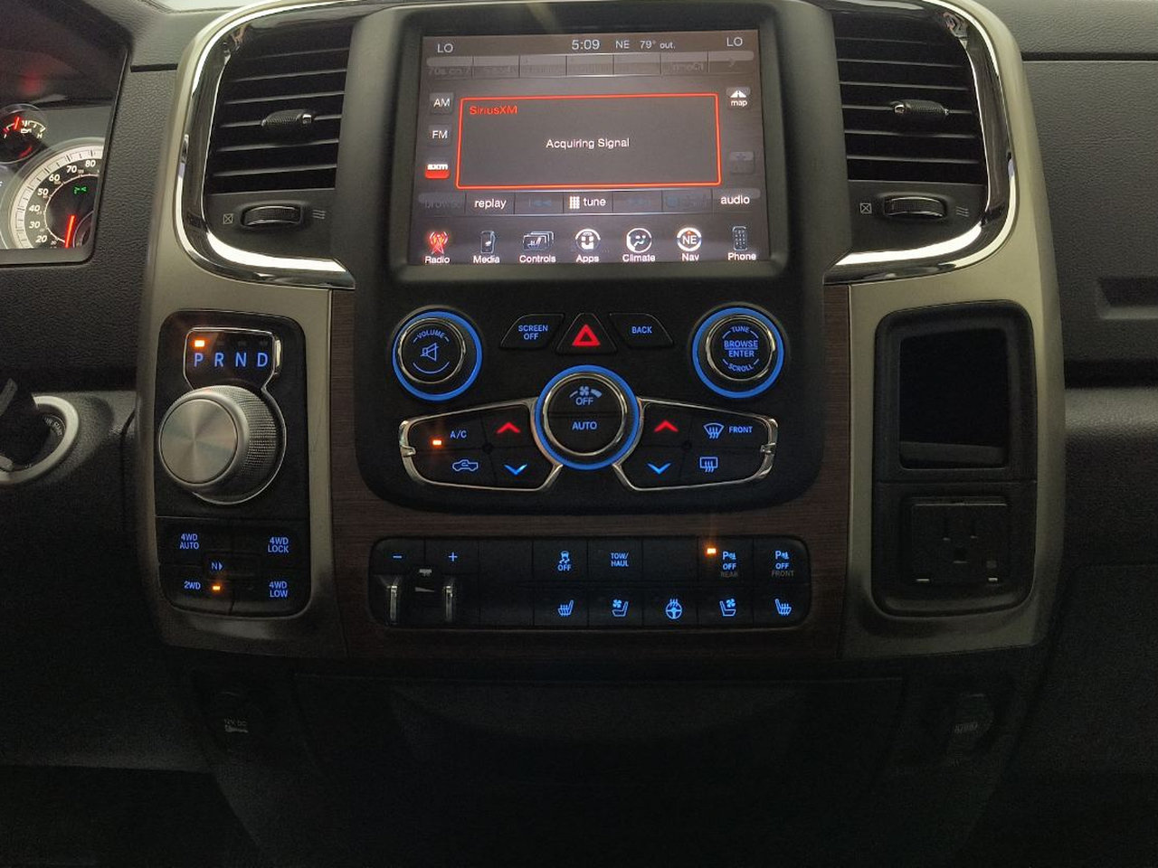 Used 2014 RAM 1500 Laramie AWD/4WD image 22