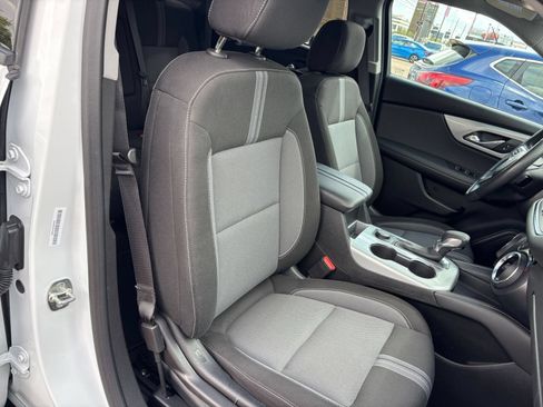 Used 2026 Chevrolet Blazer LT FWD image 36