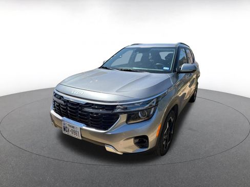 Used 2025 Kia Seltos S FWD image 3