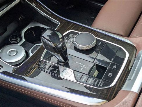 Used 2019 BMW X5 xDrive50i w/ M Sport Package image 12