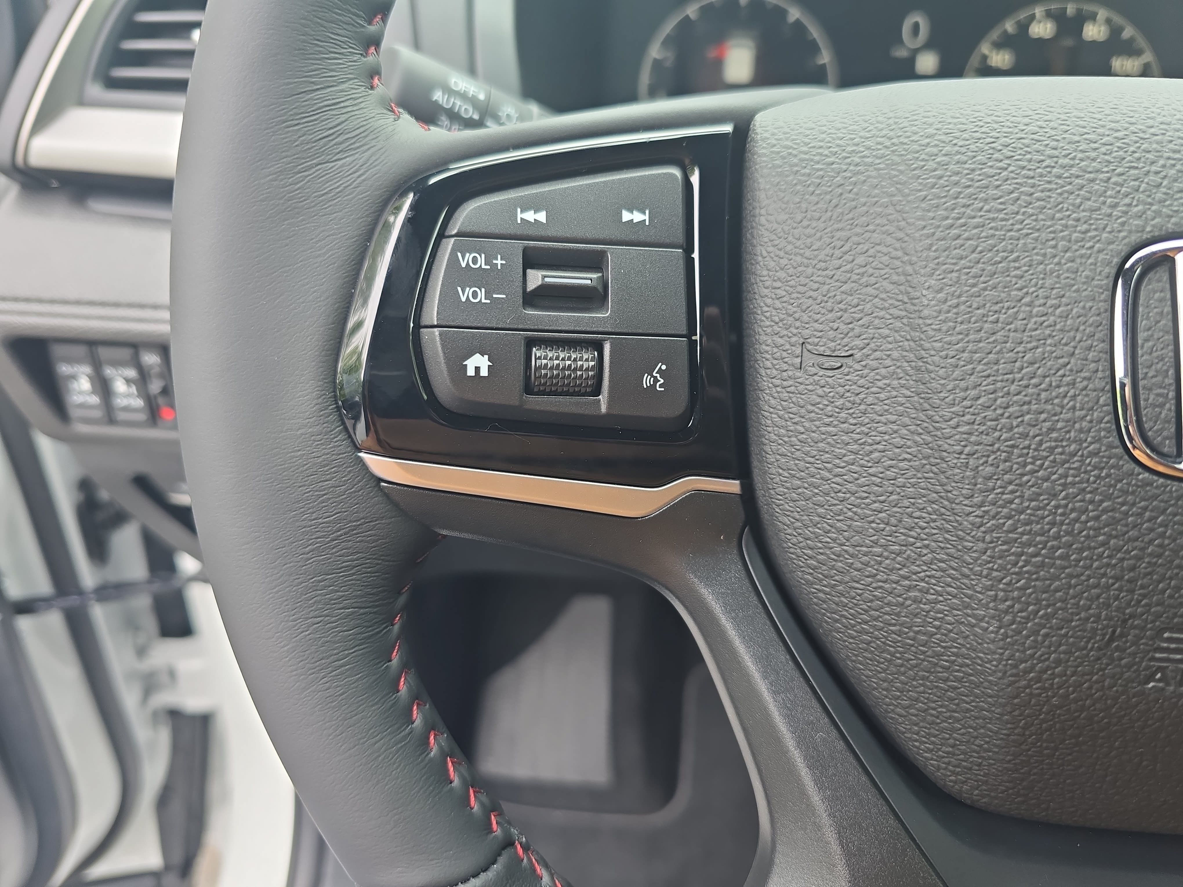 New 2026 Honda Odyssey Sport-L image 18