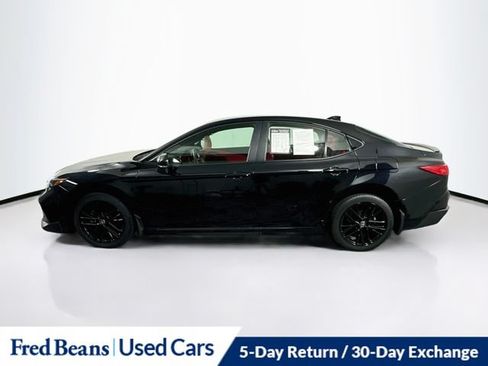 Used 2025 Toyota Camry SE AWD/4WD image 5