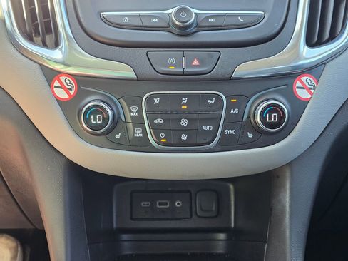 Certified 2024 Chevrolet Equinox LT FWD image 14