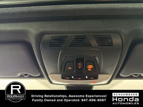 Used 2017 BMW 330i xDrive Sedan image 10