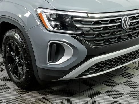 Certified 2025 Volkswagen Atlas Peak Edition SE image 32