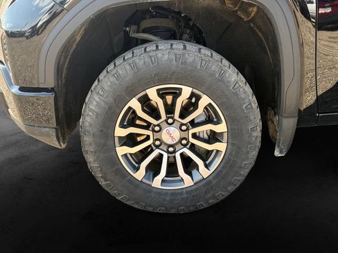 Used 2023 GMC Sierra 1500 AT4 w/ AT4 Preferred Package AWD/4WD image 13