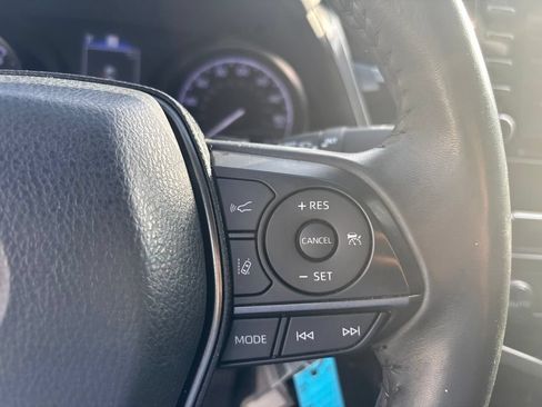 Used 2022 Toyota Camry SE FWD image 20