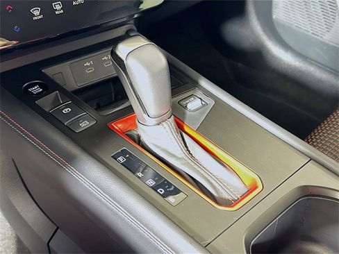 Used 2025 Nissan Kicks SR image 14