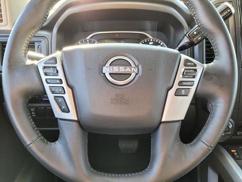 Used 2024 Nissan Titan SV w/ SV Convenience Package image 26