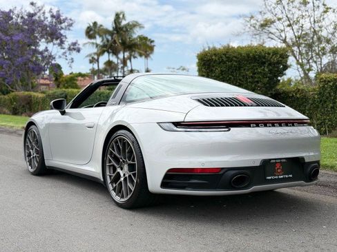 Used 2021 Porsche 911 AWD/4WD image 5