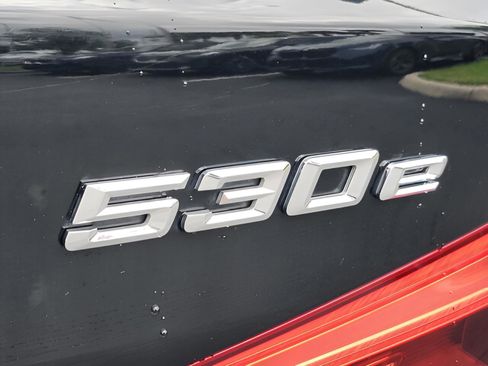 Used 2018 BMW 530e image 32