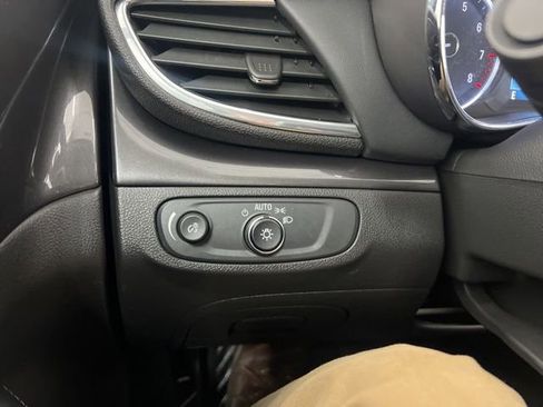 Used 2019 Buick Encore Preferred image 18