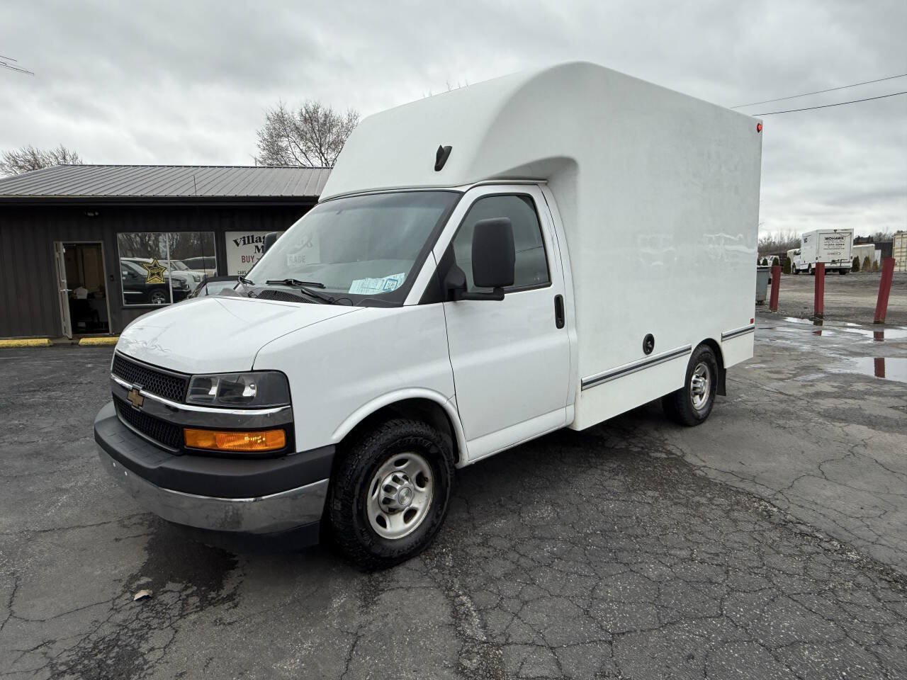 Used 2021 Chevrolet Express 3500 w/ Power Convenience Package RWD image 1