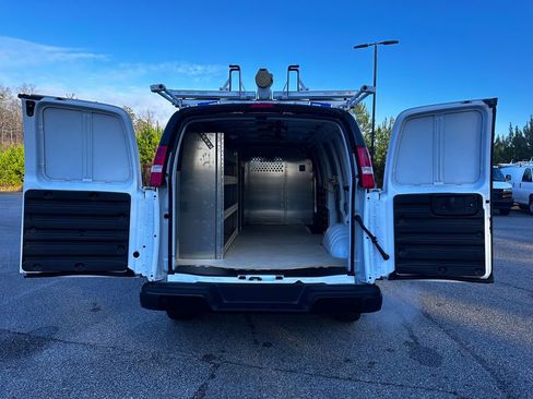 Used 2025 Chevrolet Express 2500 Extended w/ Communications Package image 21