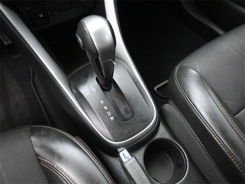 Used 2021 Chevrolet Trax LT w/ Sport Edition image 29