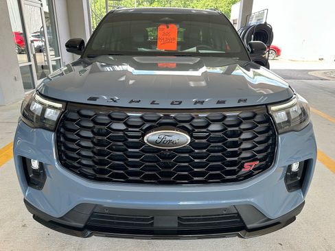 Certified 2025 Ford Explorer ST w/ Sun And Sound Package AWD/4WD image 7