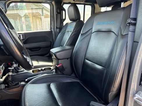 Used 2023 Jeep Wrangler Unlimited Rubicon 4xe w/ Cold Weather Group AWD/4WD image 14