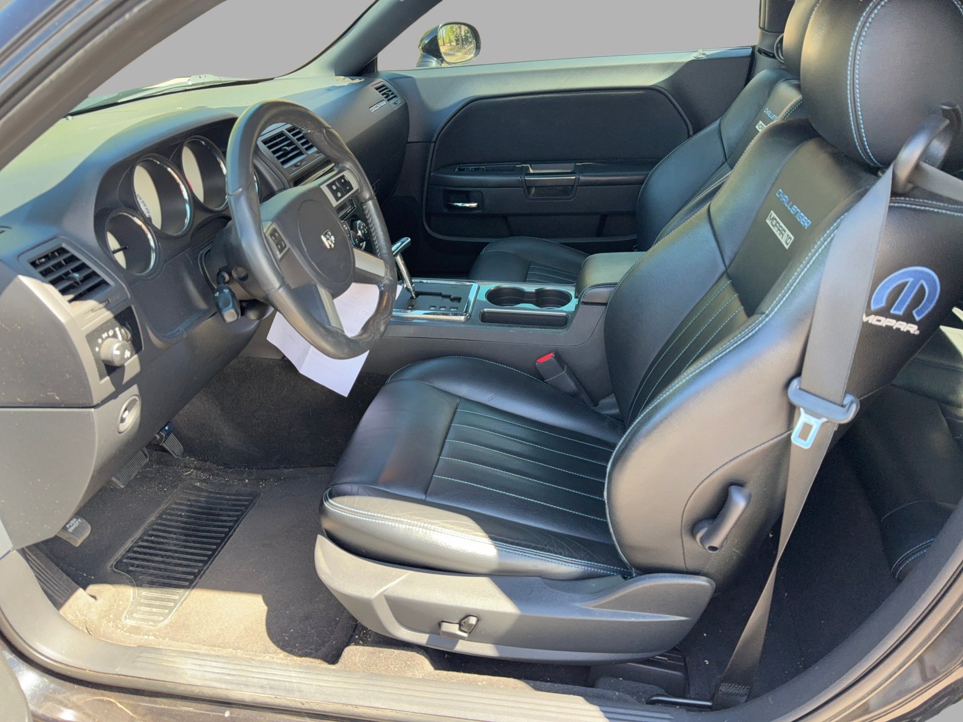 Used 2010 Dodge Challenger R/T w/ Mopar 10 Pkg RWD image 11