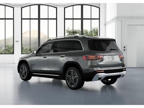 Used 2026 Mercedes-Benz GLB 250 4MATIC image 29