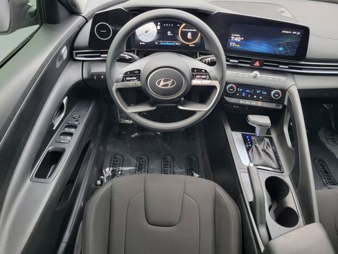Certified 2024 Hyundai Elantra SEL image 13