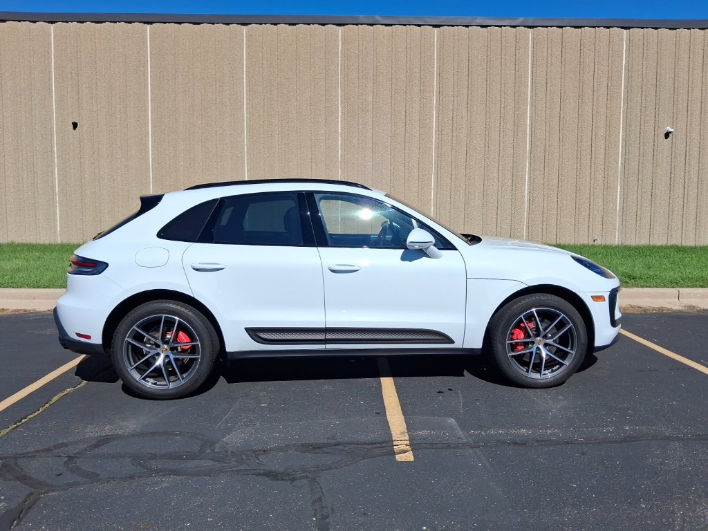 Certified 2024 Porsche Macan S AWD/4WD image 8