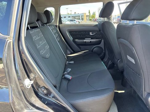 Used 2012 Kia Soul + FWD image 32