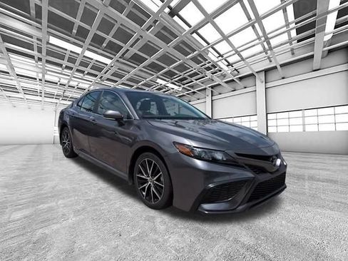Used 2024 Toyota Camry SE AWD/4WD image 1